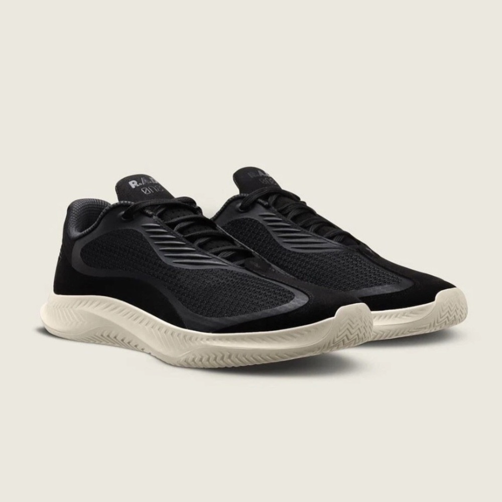 RAD GLOBAL One V1

Women’s size 6
Black with white soles